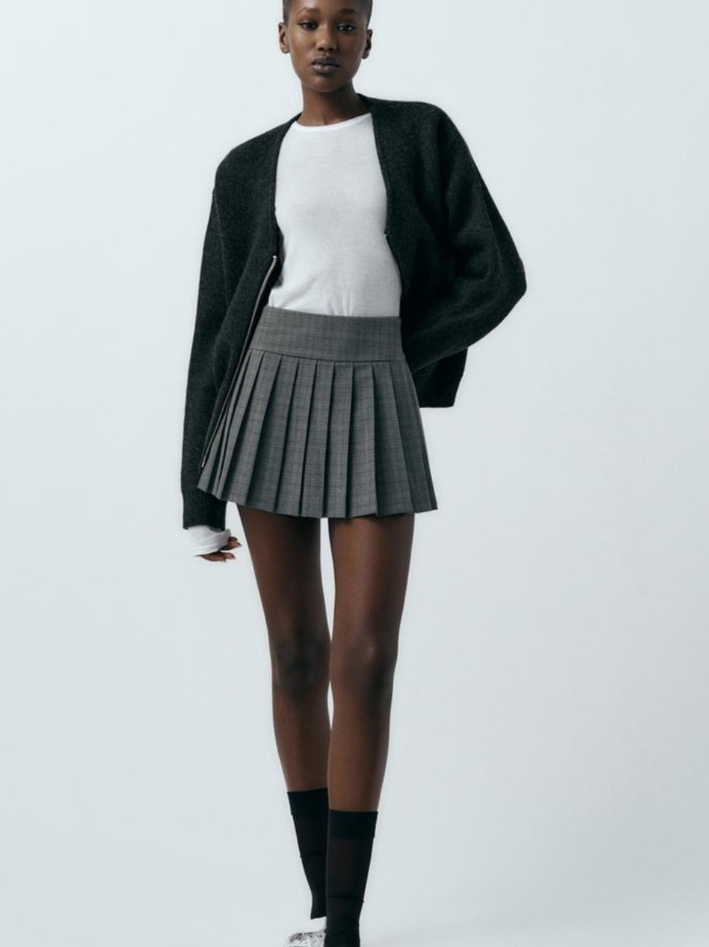 Zara Gray Pleated Mini Skort - Picture 5 of 10